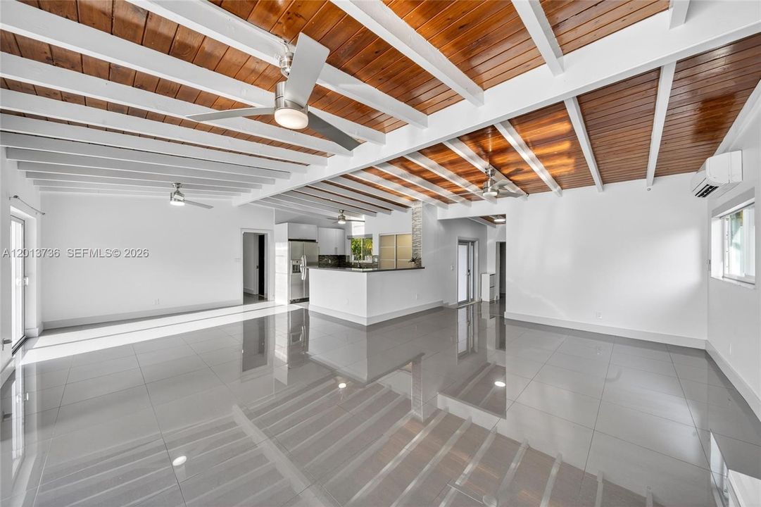 Recently Rented: $7,000 (4 beds, 2 baths, 2303 Square Feet)
