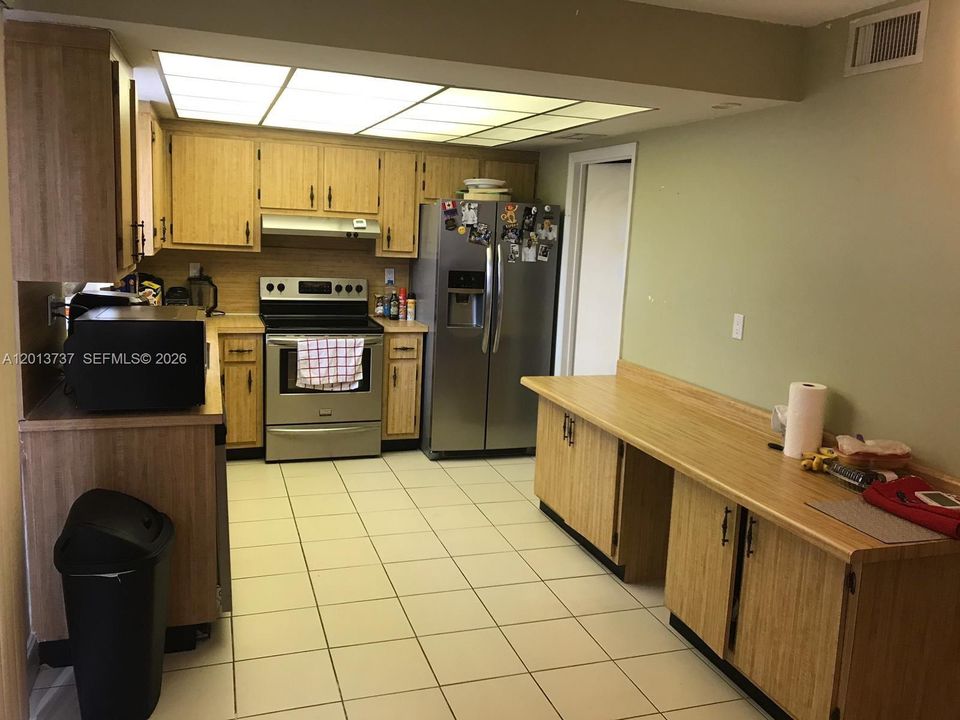 For Sale: $314,875 (4 beds, 2 baths, 2030 Square Feet)
