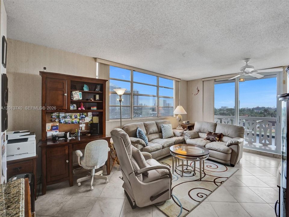 For Rent: $2,350 (2 beds, 2 baths, 1250 Square Feet)