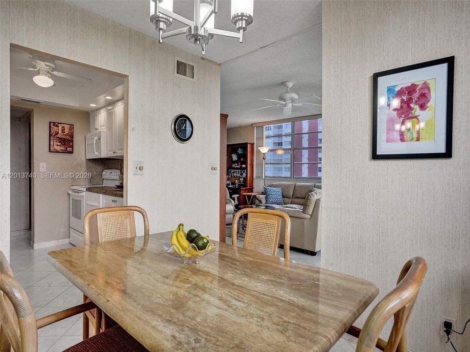 For Rent: $2,350 (2 beds, 2 baths, 1250 Square Feet)