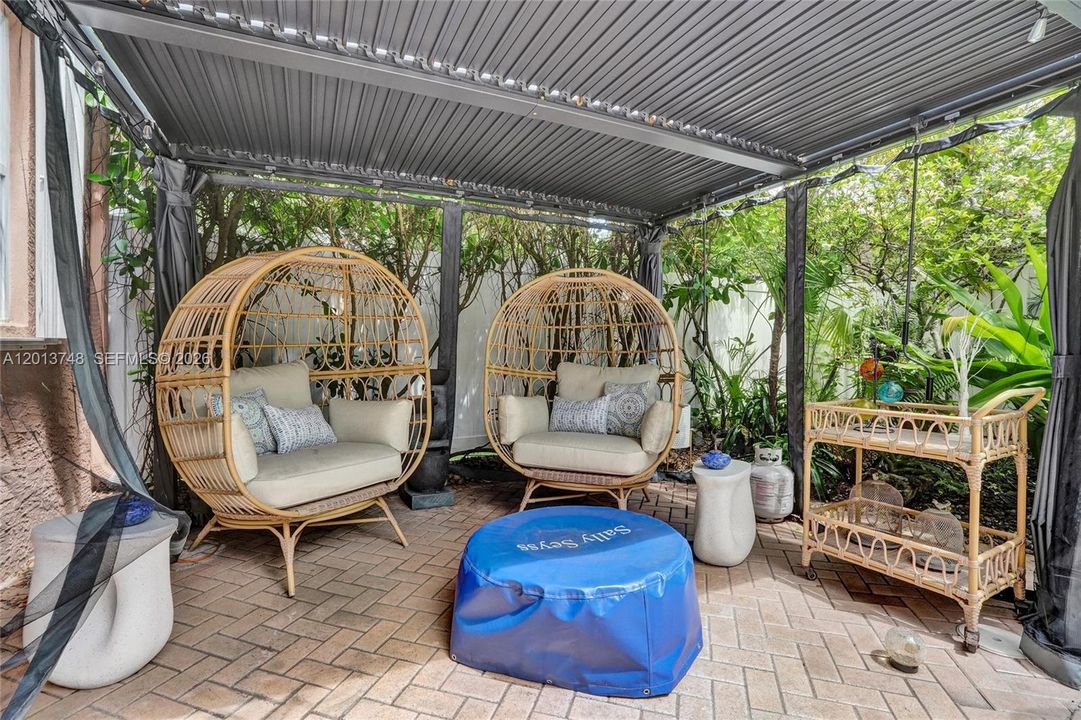 Pergola to Enjoy The Firepit!