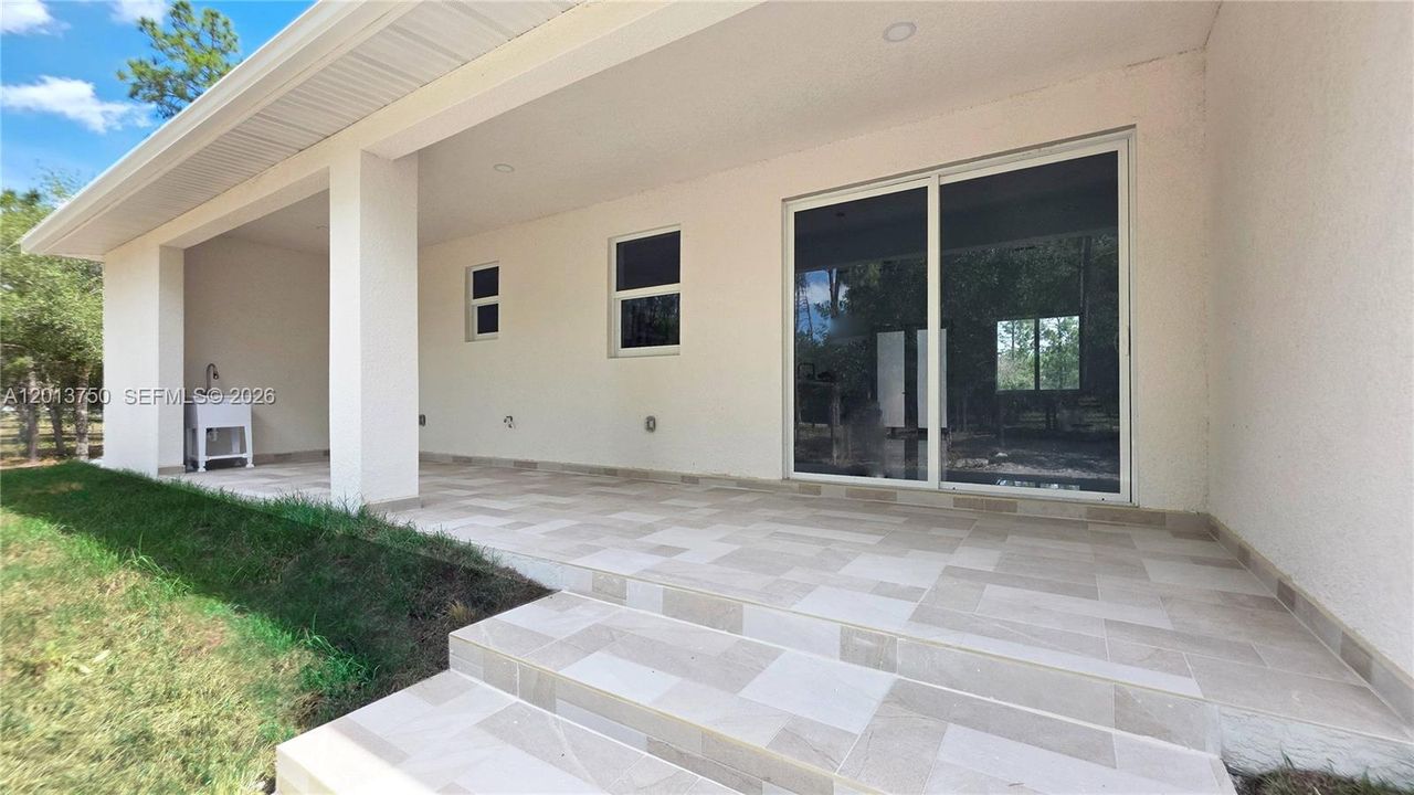 На продажу: $445,000 (3 спален, 2 ванн, 1526 Квадратных фут)