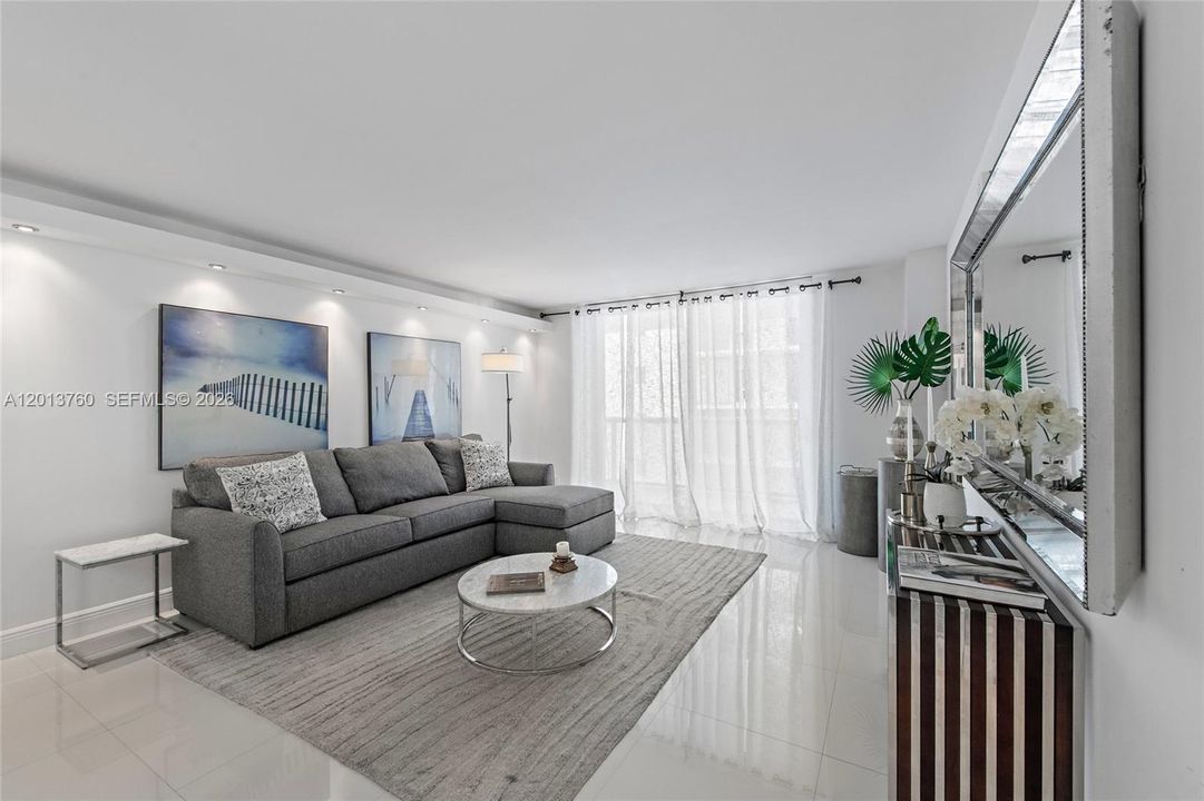 For Sale: $559,900 (2 beds, 2 baths, 1271 Square Feet)