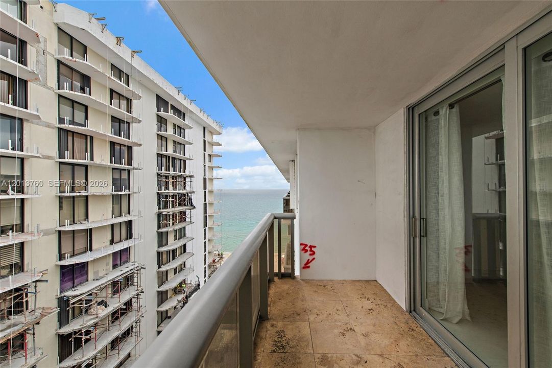 For Sale: $559,900 (2 beds, 2 baths, 1271 Square Feet)