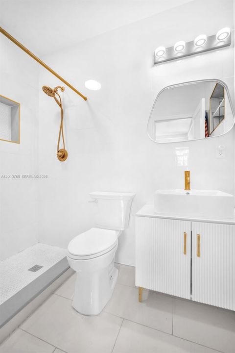 В аренду: $6,900 (3 спален, 2 ванн, 2302 Квадратных фут)