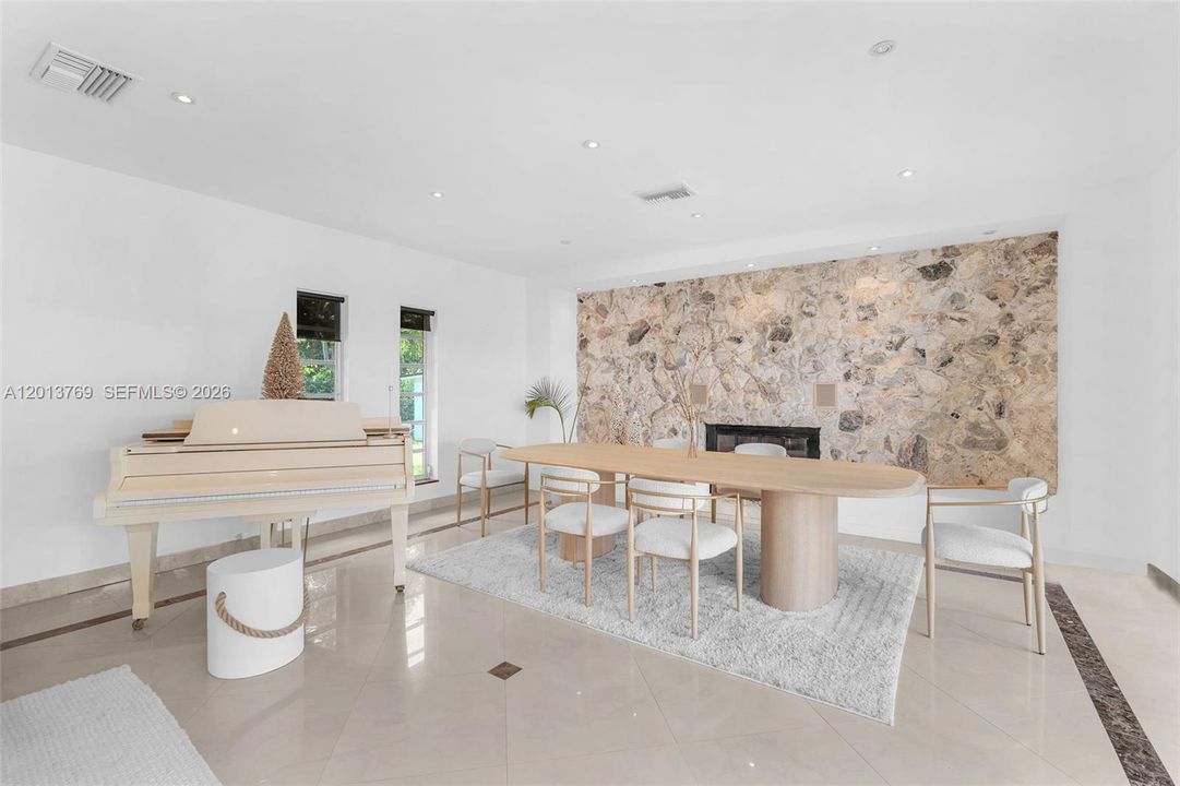 В аренду: $6,900 (3 спален, 2 ванн, 2302 Квадратных фут)