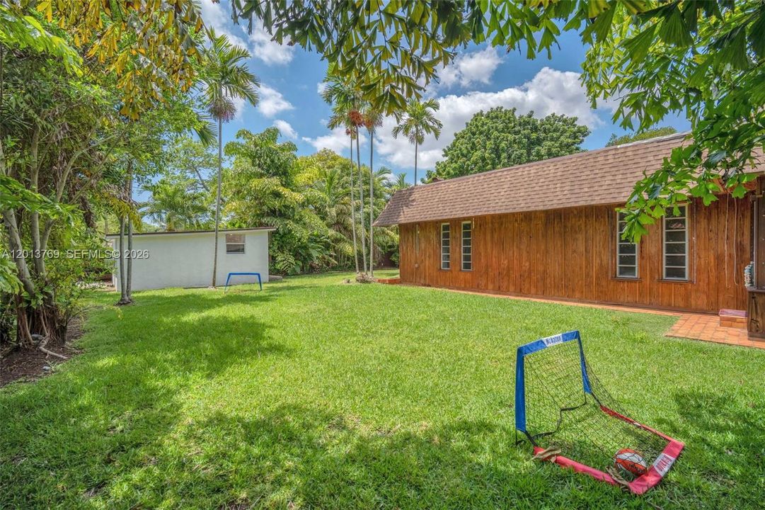 В аренду: $6,900 (3 спален, 2 ванн, 2302 Квадратных фут)