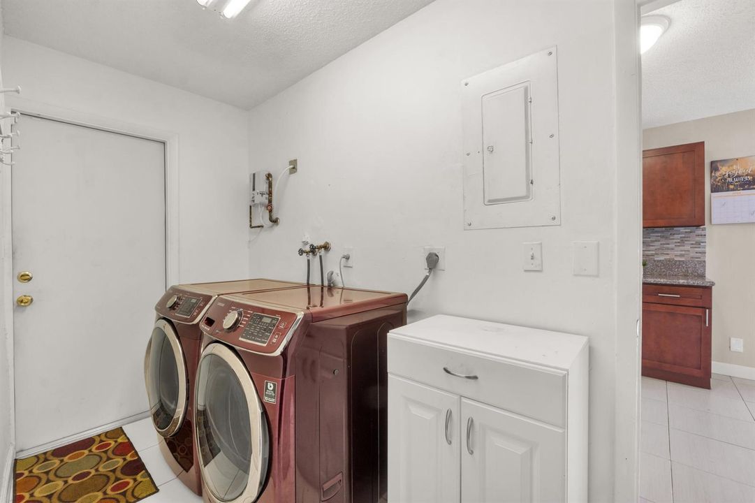 721 SW 79th Ave-6