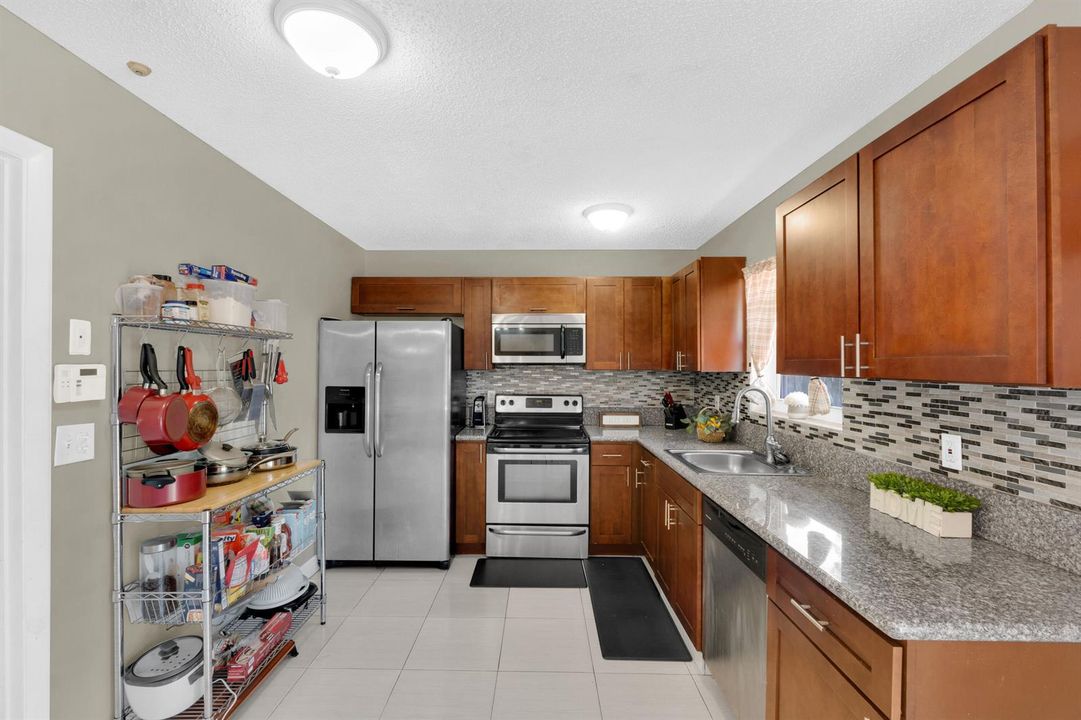 721 SW 79th Ave-4