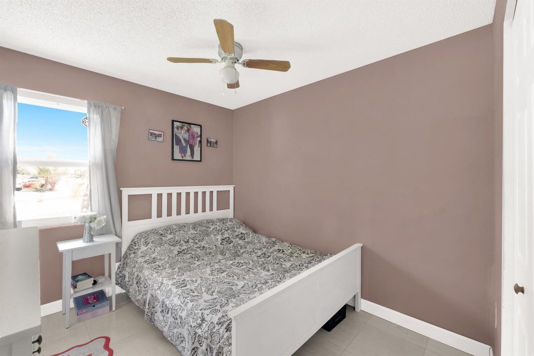 721 SW 79th Ave-12