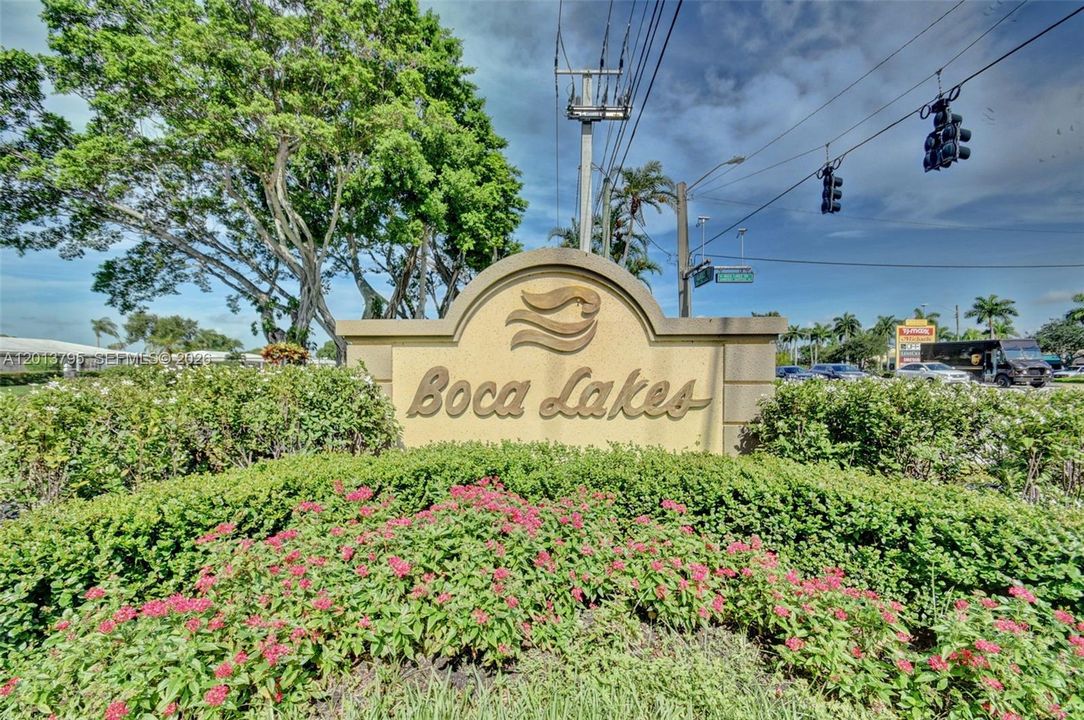 For Sale: $305,000 (2 beds, 2 baths, 1332 Square Feet)
