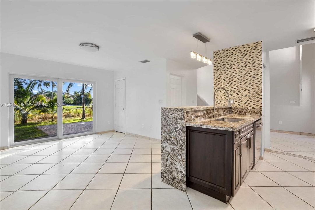 Active With Contract: $3,725 (3 beds, 2 baths, 1786 Square Feet)