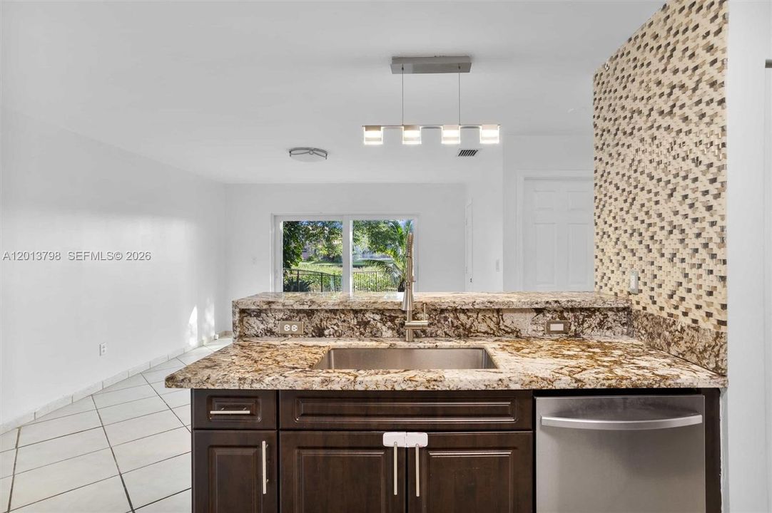 Active With Contract: $3,725 (3 beds, 2 baths, 1786 Square Feet)