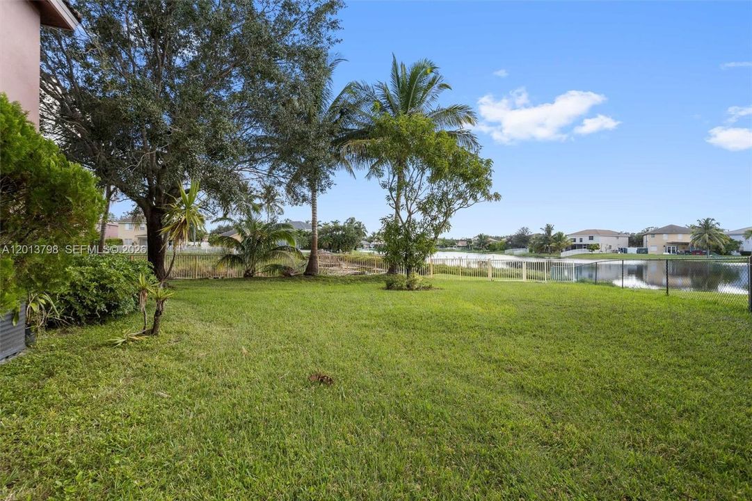 Active With Contract: $3,725 (3 beds, 2 baths, 1786 Square Feet)
