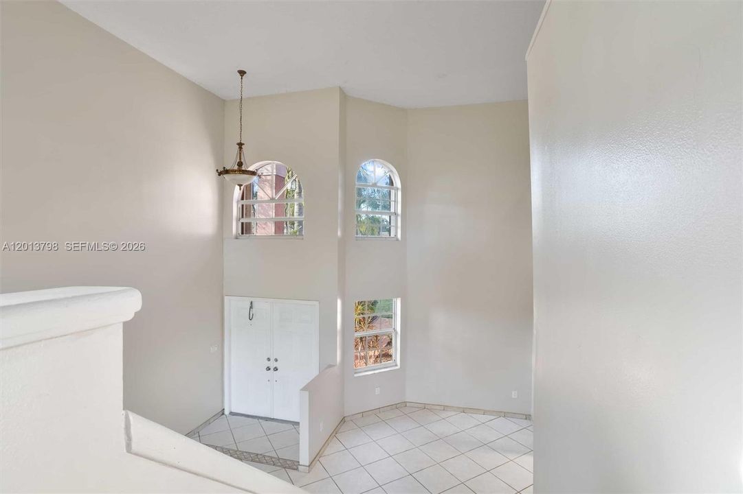 Active With Contract: $3,725 (3 beds, 2 baths, 1786 Square Feet)