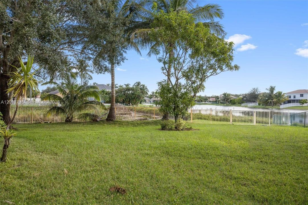Active With Contract: $3,725 (3 beds, 2 baths, 1786 Square Feet)
