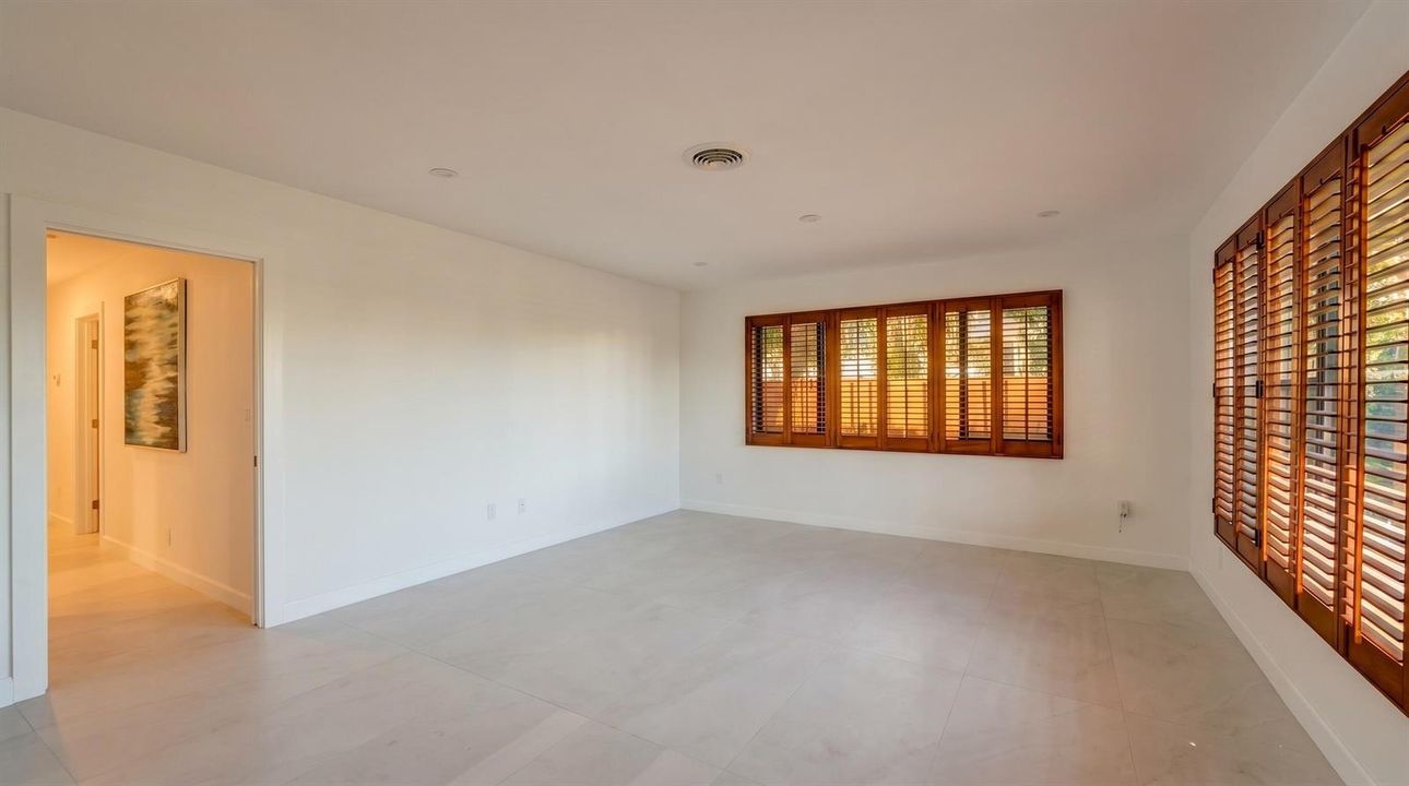 Living Room no furniture