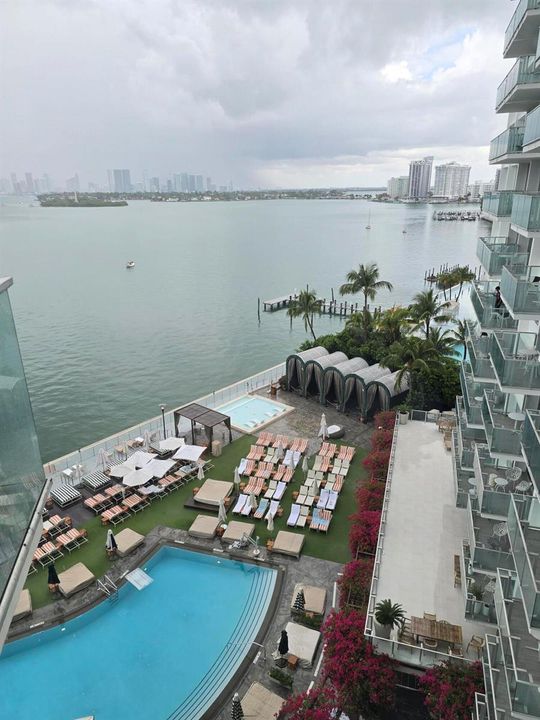 Direct Bay Views