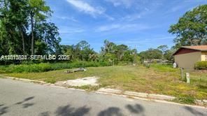 待售: $39,000 (0.23 acres)