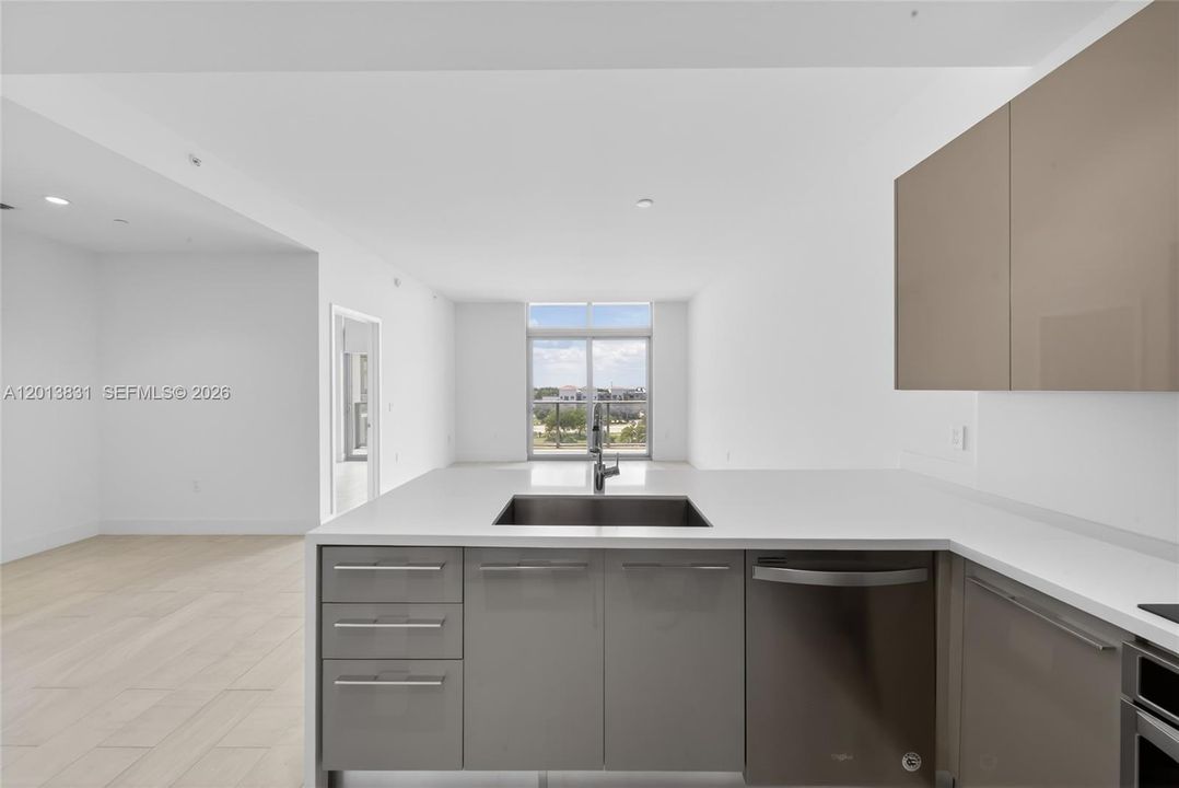 En Venta: $285,000 (1 camas, 1 baños, 749 Pies cuadrados)