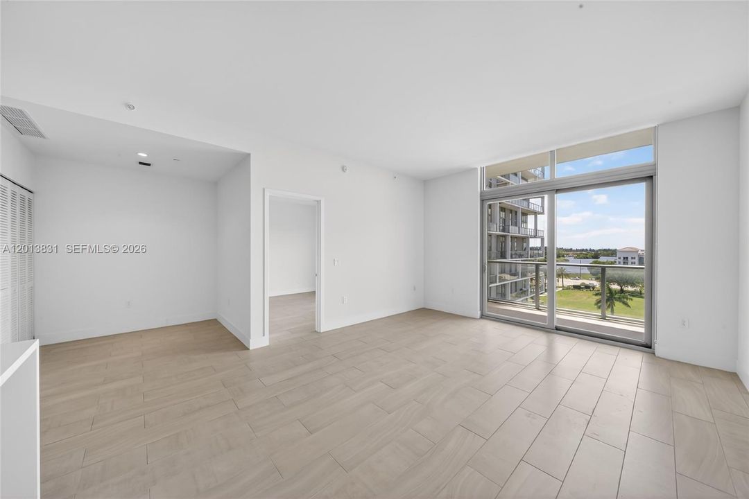 En Venta: $285,000 (1 camas, 1 baños, 749 Pies cuadrados)