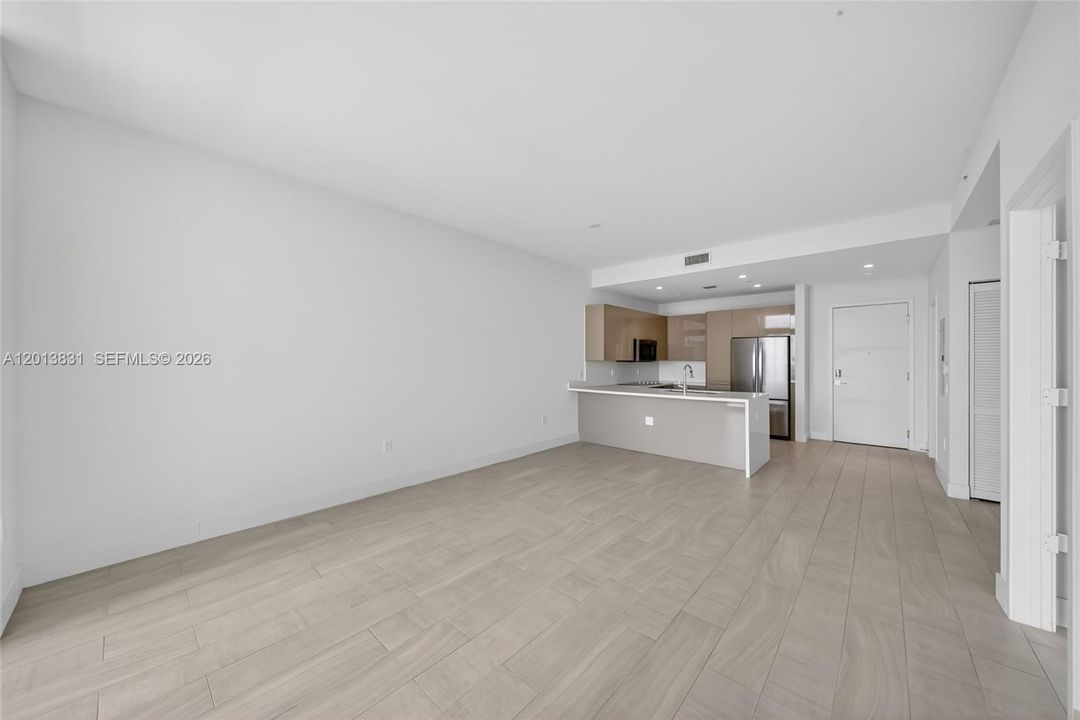 En Venta: $285,000 (1 camas, 1 baños, 749 Pies cuadrados)