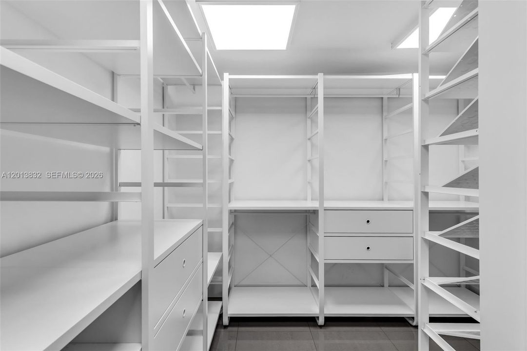 Master bedroom walking closet