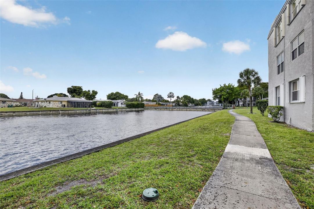 For Sale: $88,500 (1 beds, 1 baths, 700 Square Feet)