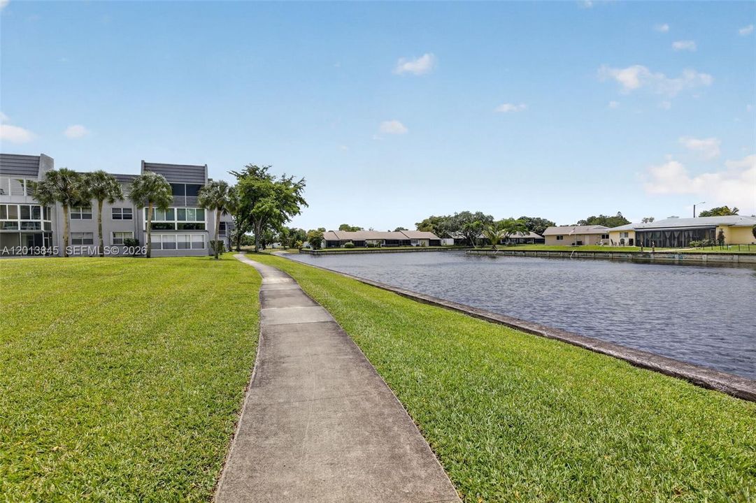 For Sale: $88,500 (1 beds, 1 baths, 700 Square Feet)