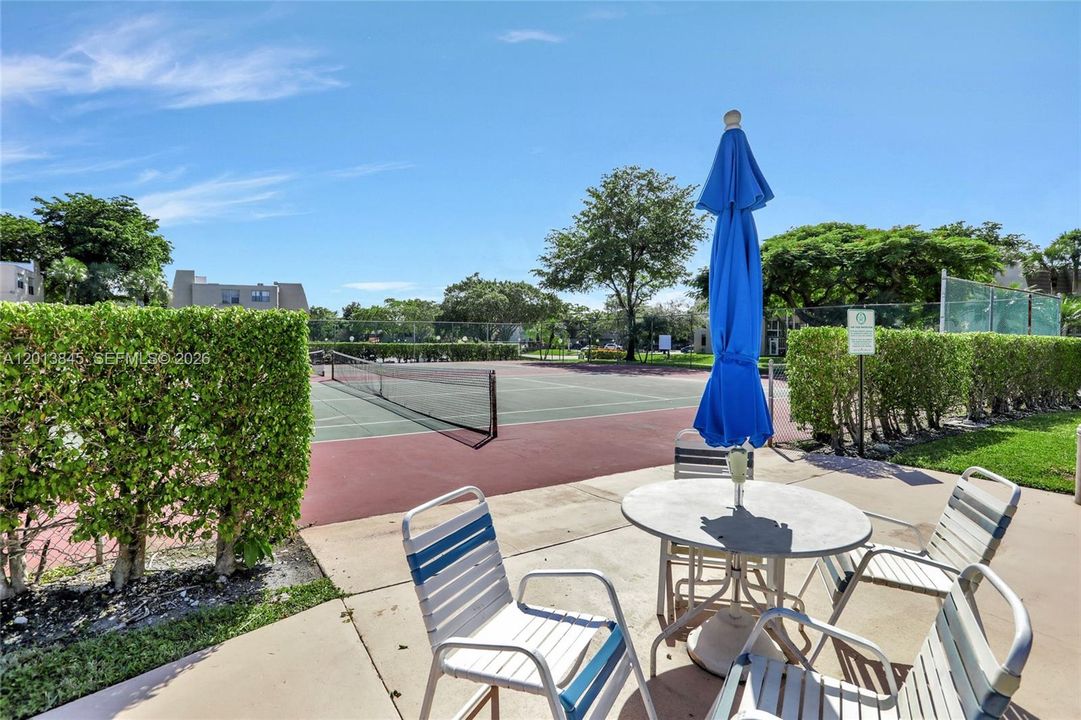 For Sale: $88,500 (1 beds, 1 baths, 700 Square Feet)