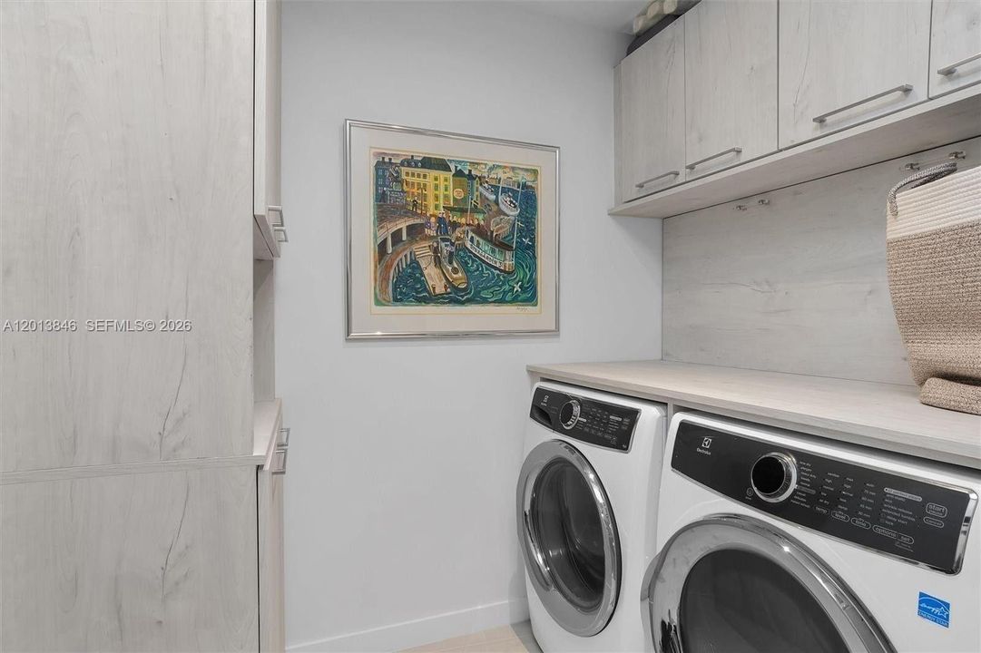 В аренду: $27,000 (3 спален, 3 ванн, 2501 Квадратных фут)