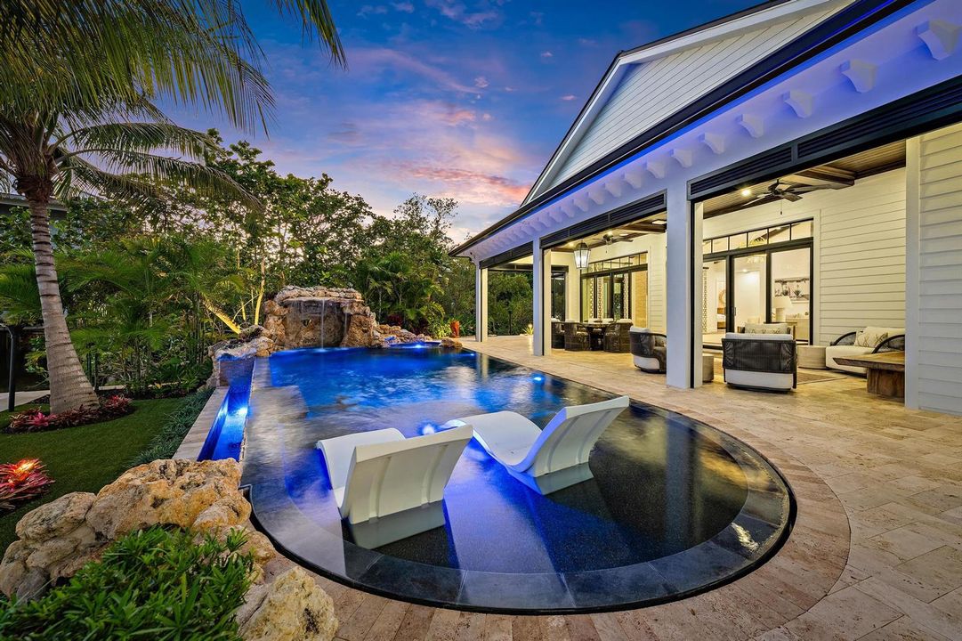 942 Pompano Dr-45