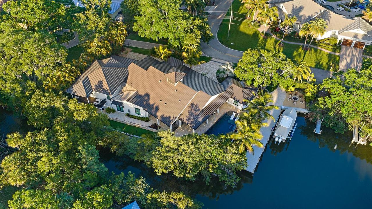 942 Pompano Dr-63