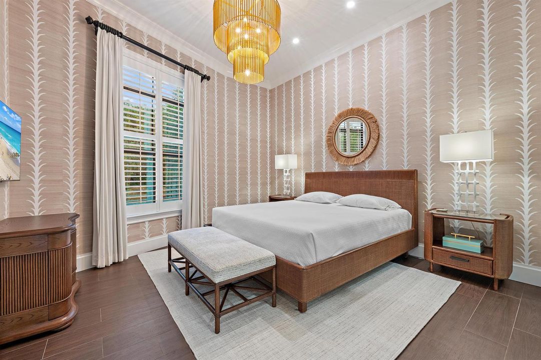 942 Pompano Dr-27
