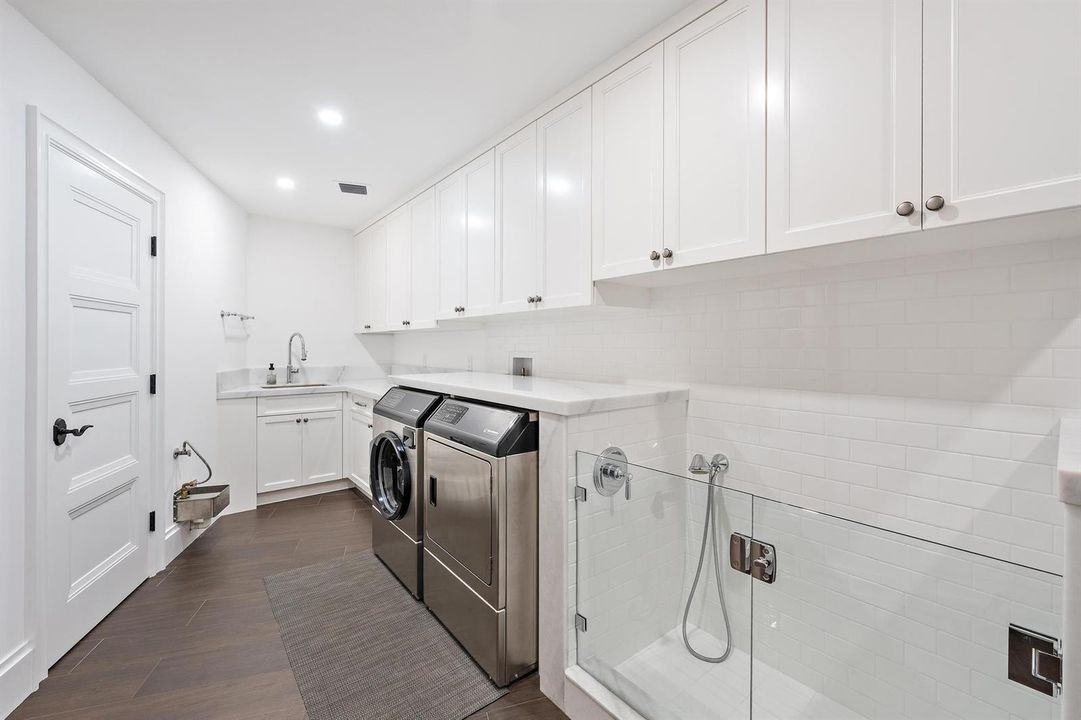 942 Pompano Dr-33