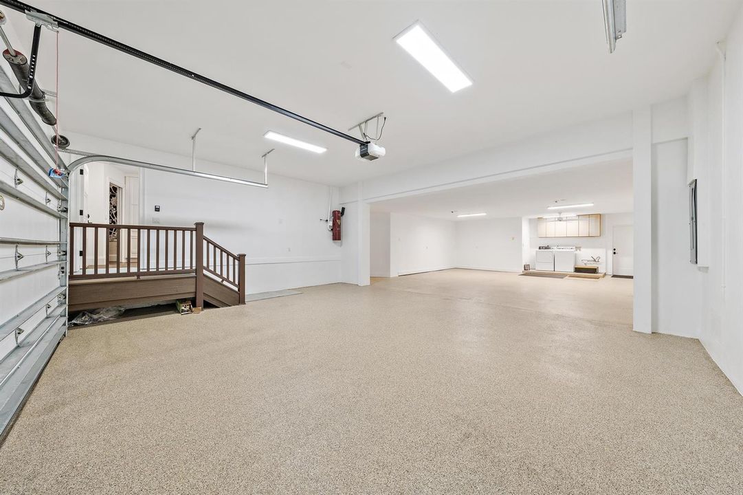 942 Pompano Dr-34