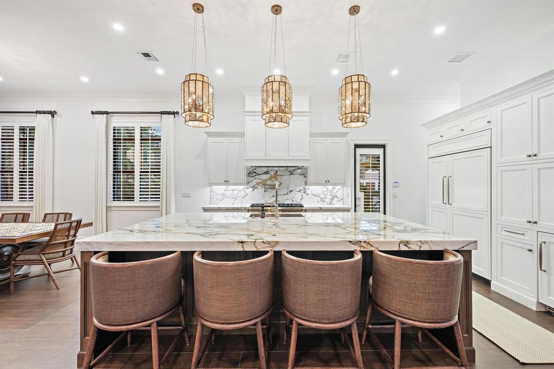 942 Pompano Dr-24