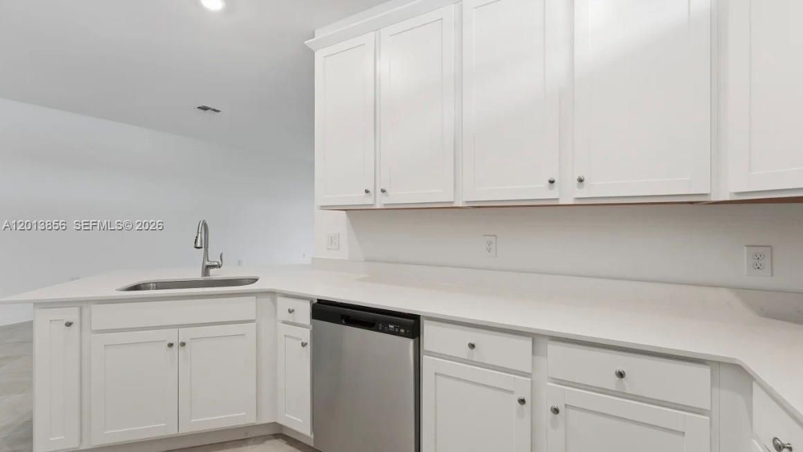 For Rent: $1,999 (3 beds, 2 baths, 0 Square Feet)