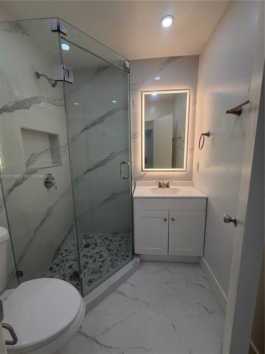 2nd bedroom ensuite
