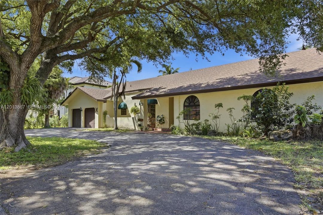 For Sale: $1,225,000 (4 beds, 3 baths, 3270 Square Feet)