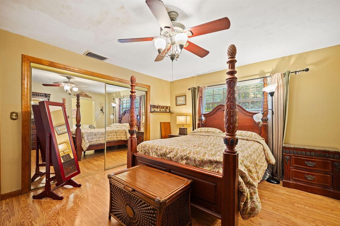 18-web-or-mls-8350-nw-23rd-st