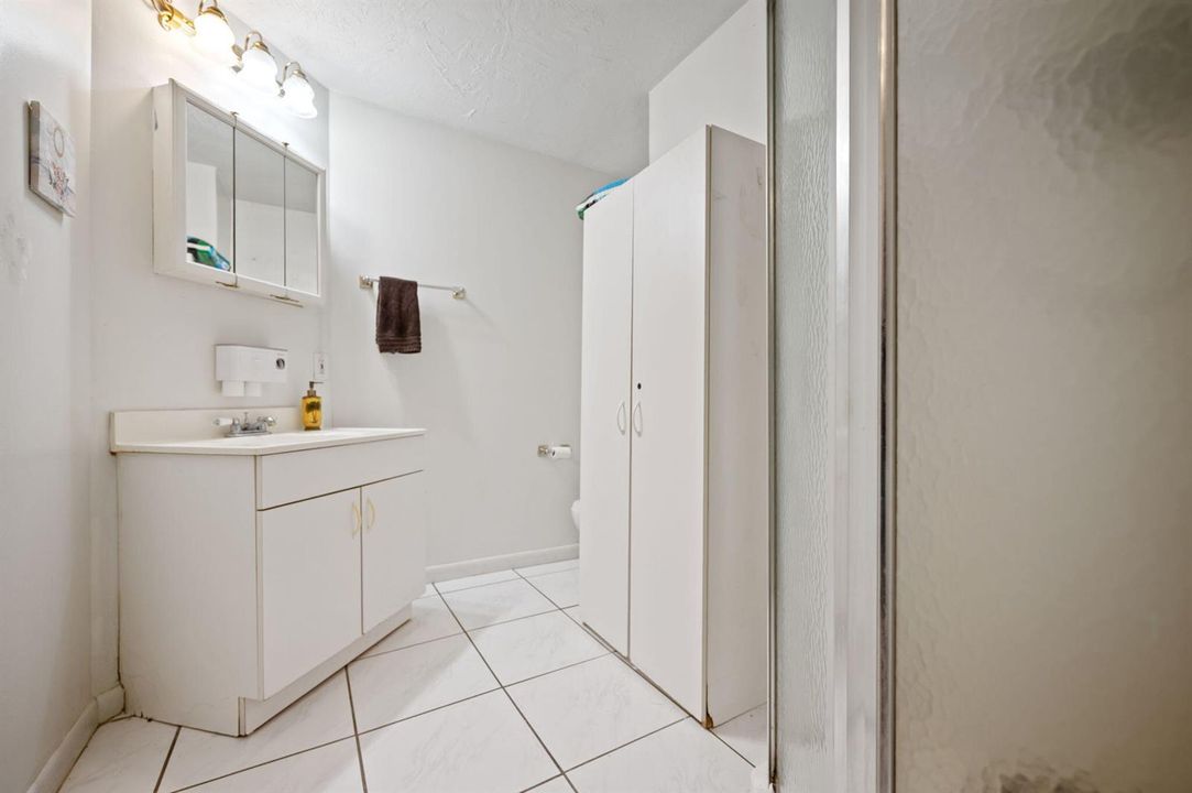 26-web-or-mls-8350-nw-23rd-st