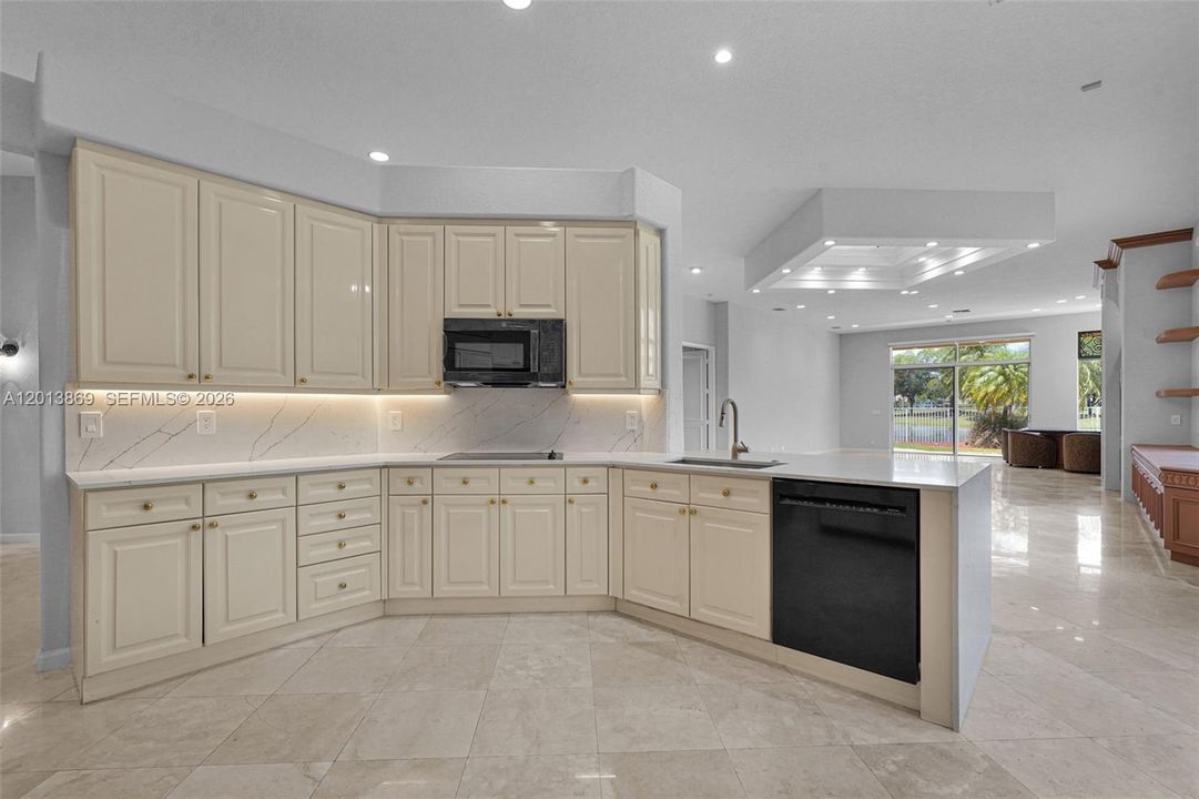 En Venta: $1,600,000 (4 camas, 3 baños, 2824 Pies cuadrados)