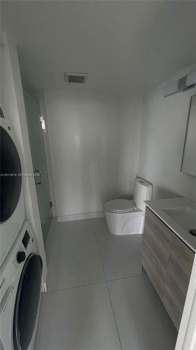 Под контрактом: $3,900 (2 спален, 2 ванн, 1268 Квадратных фут)