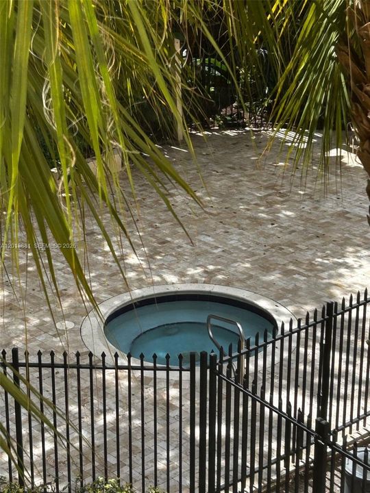 En Venta: $230,000 (2 camas, 2 baños, 970 Pies cuadrados)