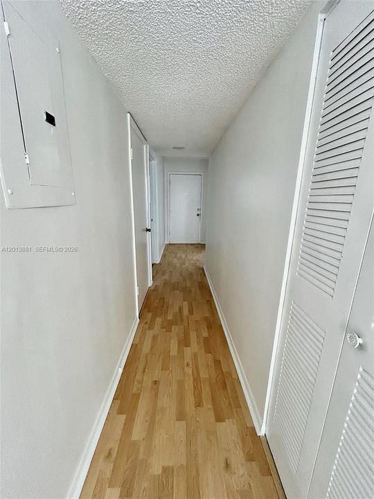 En Venta: $230,000 (2 camas, 2 baños, 970 Pies cuadrados)