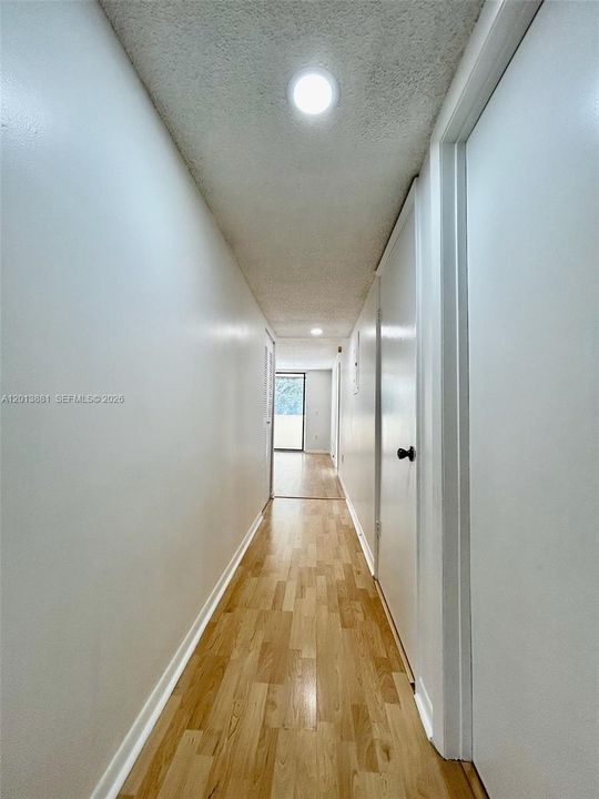 En Venta: $230,000 (2 camas, 2 baños, 970 Pies cuadrados)