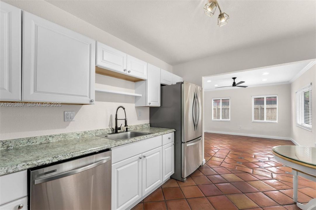 Activo con contrato: $380,000 (2 camas, 1 baños, 756 Pies cuadrados)