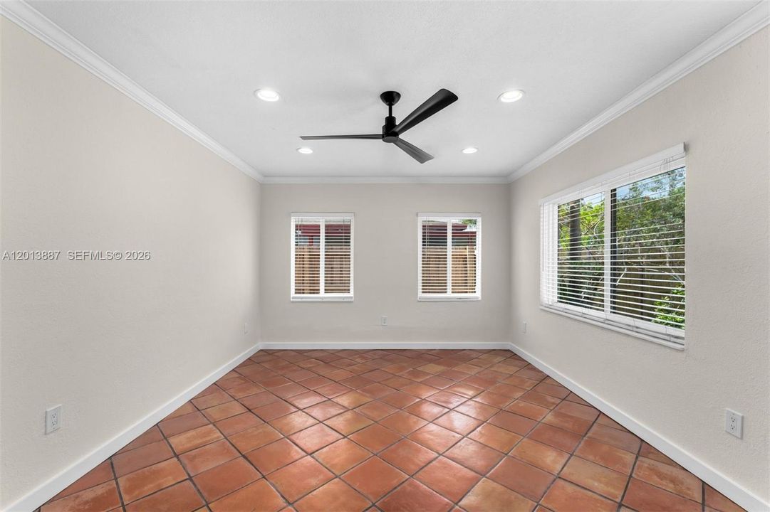 Activo con contrato: $380,000 (2 camas, 1 baños, 756 Pies cuadrados)