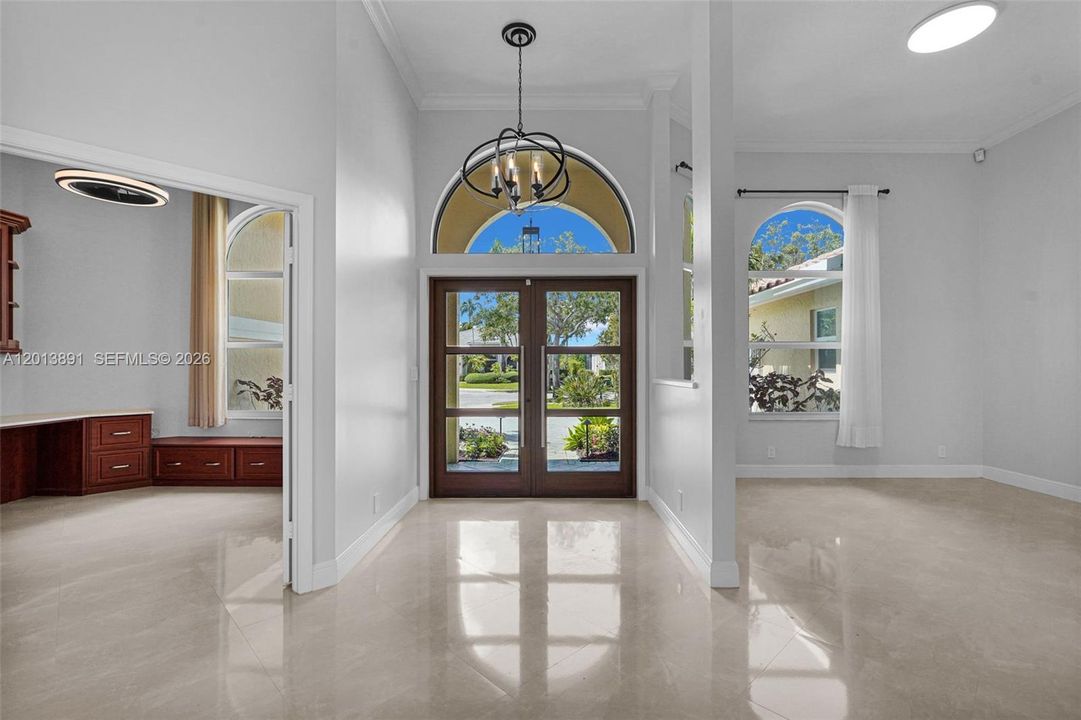 For Sale: $1,950,000 (5 beds, 3 baths, 2870 Square Feet)